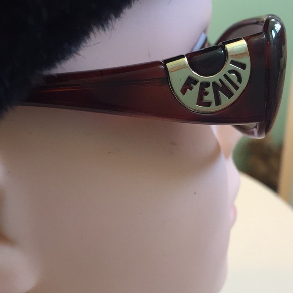 Fendi Sunglasses - Picture 4 of 7